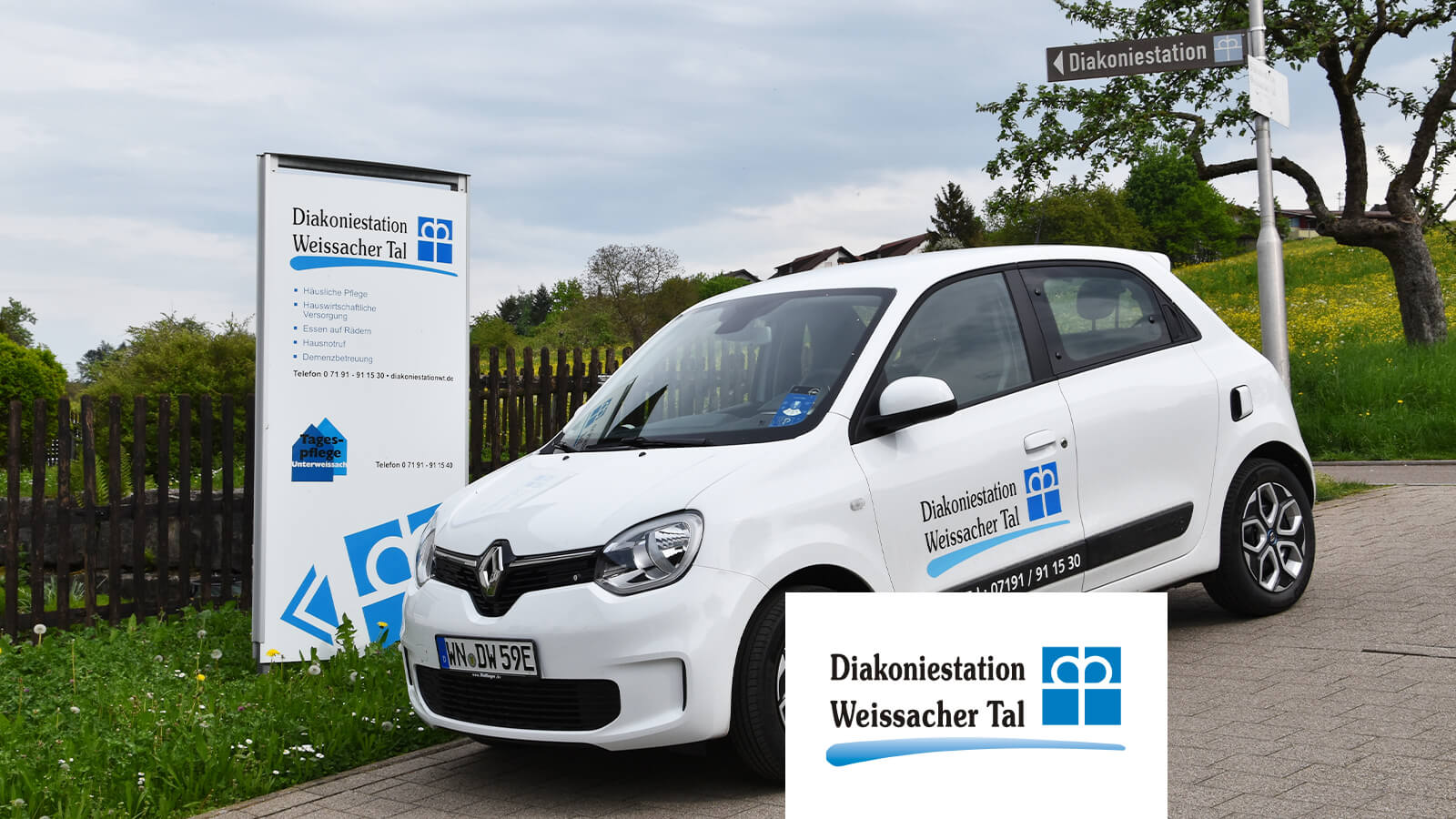 Auto der Diakoniestation mit Landschaft im Hintergrund | Diakoniestation Weissacher Tal